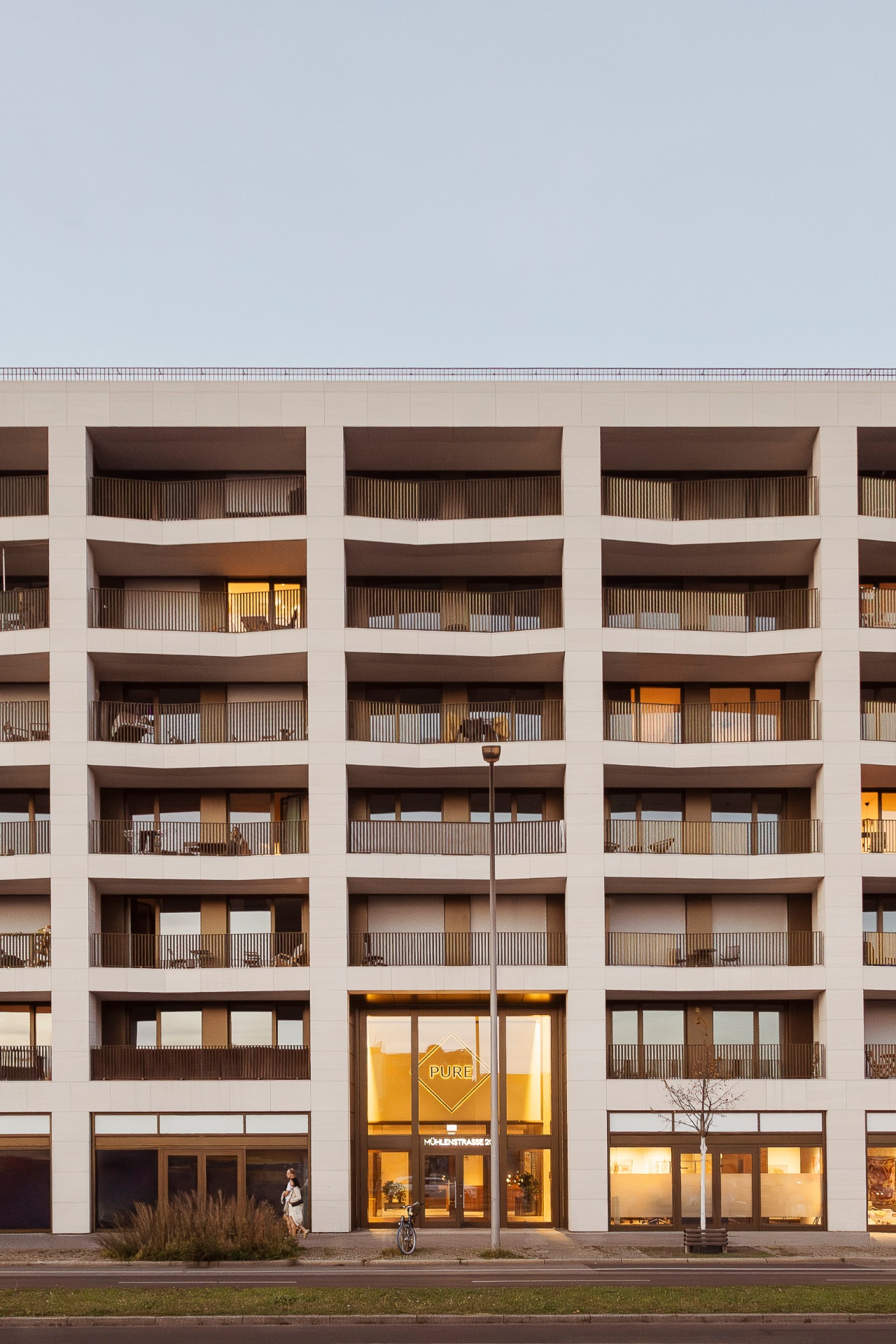 Fassade PURE LIVING Berlin, Mühlenstraße 20